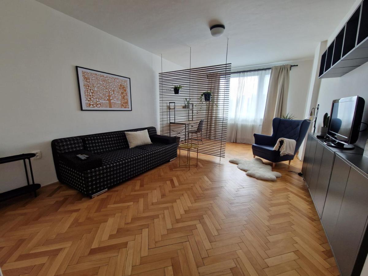 Pelclova Apartment Острава Екстериор снимка